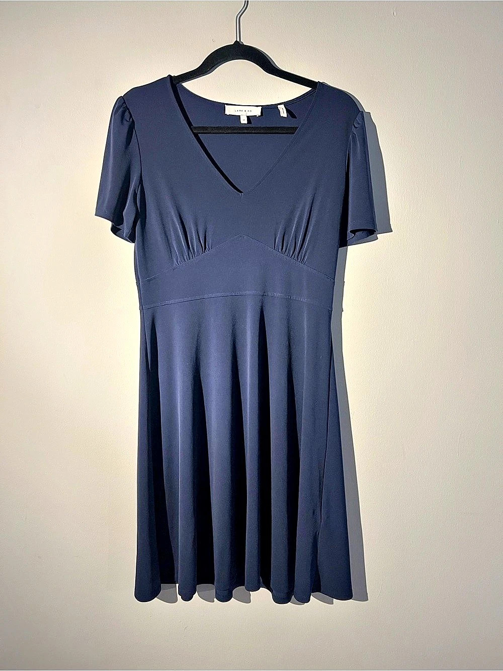 Lark & Roe Women's Midi Dress Size Medium Like New